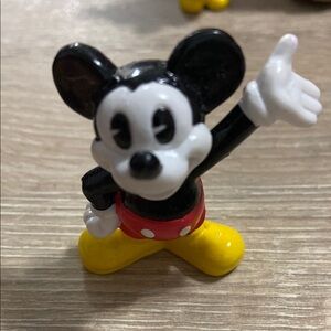 Vintage Disney Classic Mickey Mouse Waving PVC Figure Cake Topper